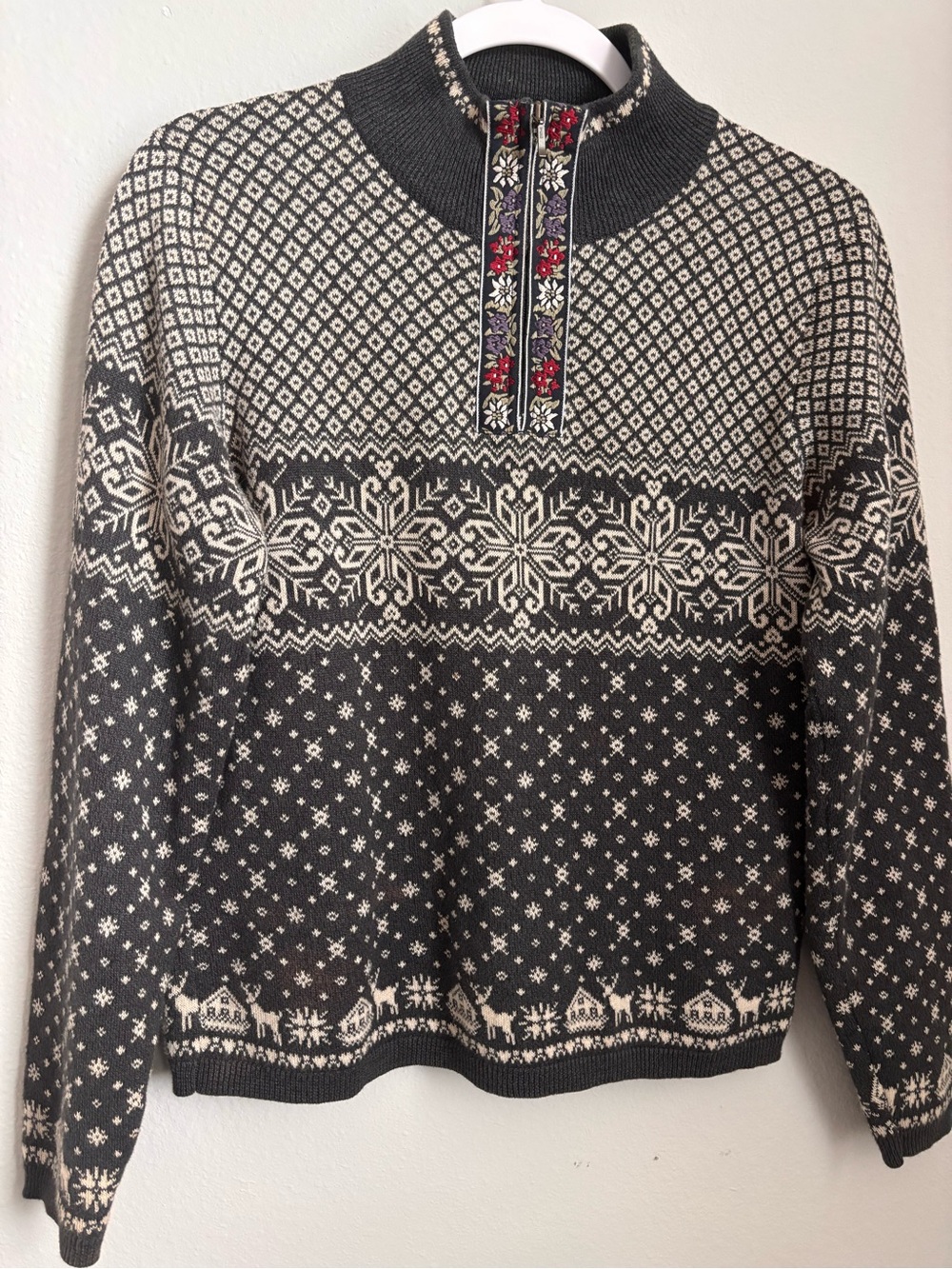 Vintage Woolrich Gray and Cream Nordic Zip-Front Cheistmas  Sweater